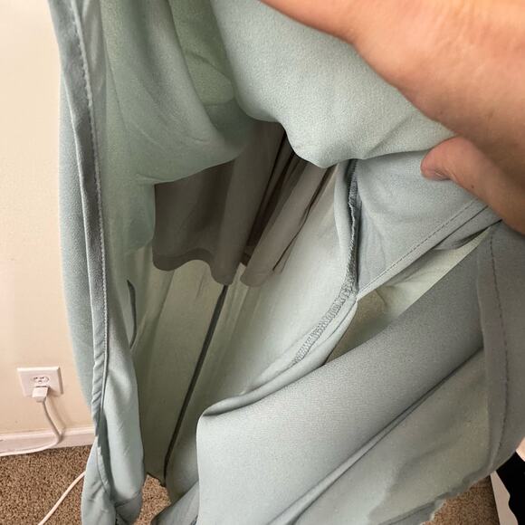 Show Me Your Mumu Kendall Soft V-Back A-Line Gown - Silver Sage Crisp NWT Medium - Picture 5 of 9